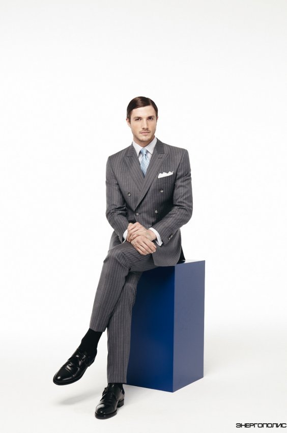 Как побороть однообразие строгого делового костюма - «Новости - Энергетики»