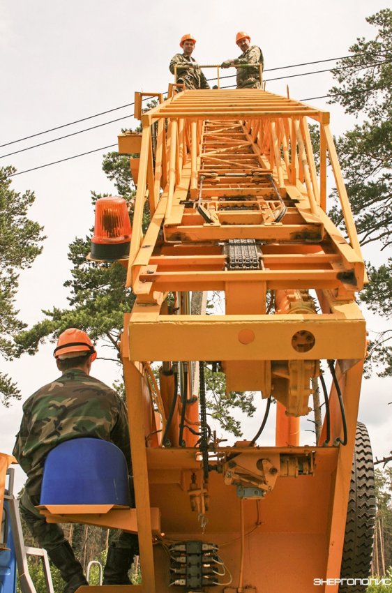 РАЗВИВАЯ ЭЛЕКТРОЭНЕРГЕТИКУ ПОДМОСКОВЬЯ. ОАО «Мособлэнерго» повышает эффективность работы электросетей региона - «Новости - Энергетики»