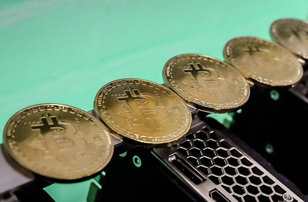 Стоимость биткоина падает до 26,7 тысячи долларов и достигает минимума с декабря 2020 года - «Финансы»